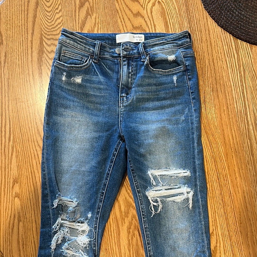 Blue Ankle Cropped Distressed Jeans